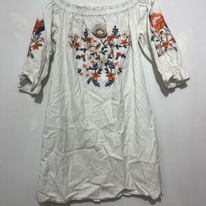 Dress!🚨Adorable with intricate detailing!